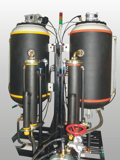 Standard pressure foaming machine - material tank
